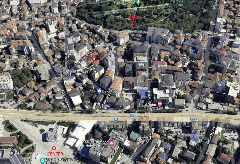 Spacious 3-Bedroom Condo Next To City Center 普里什蒂纳 外观 照片