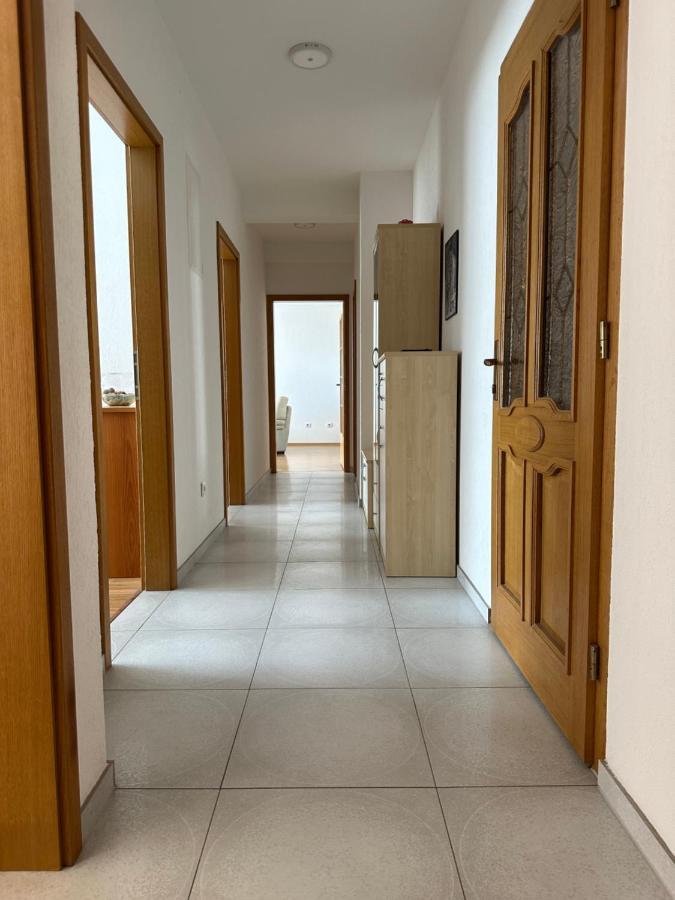 Spacious 3-Bedroom Condo Next To City Center 普里什蒂纳 外观 照片